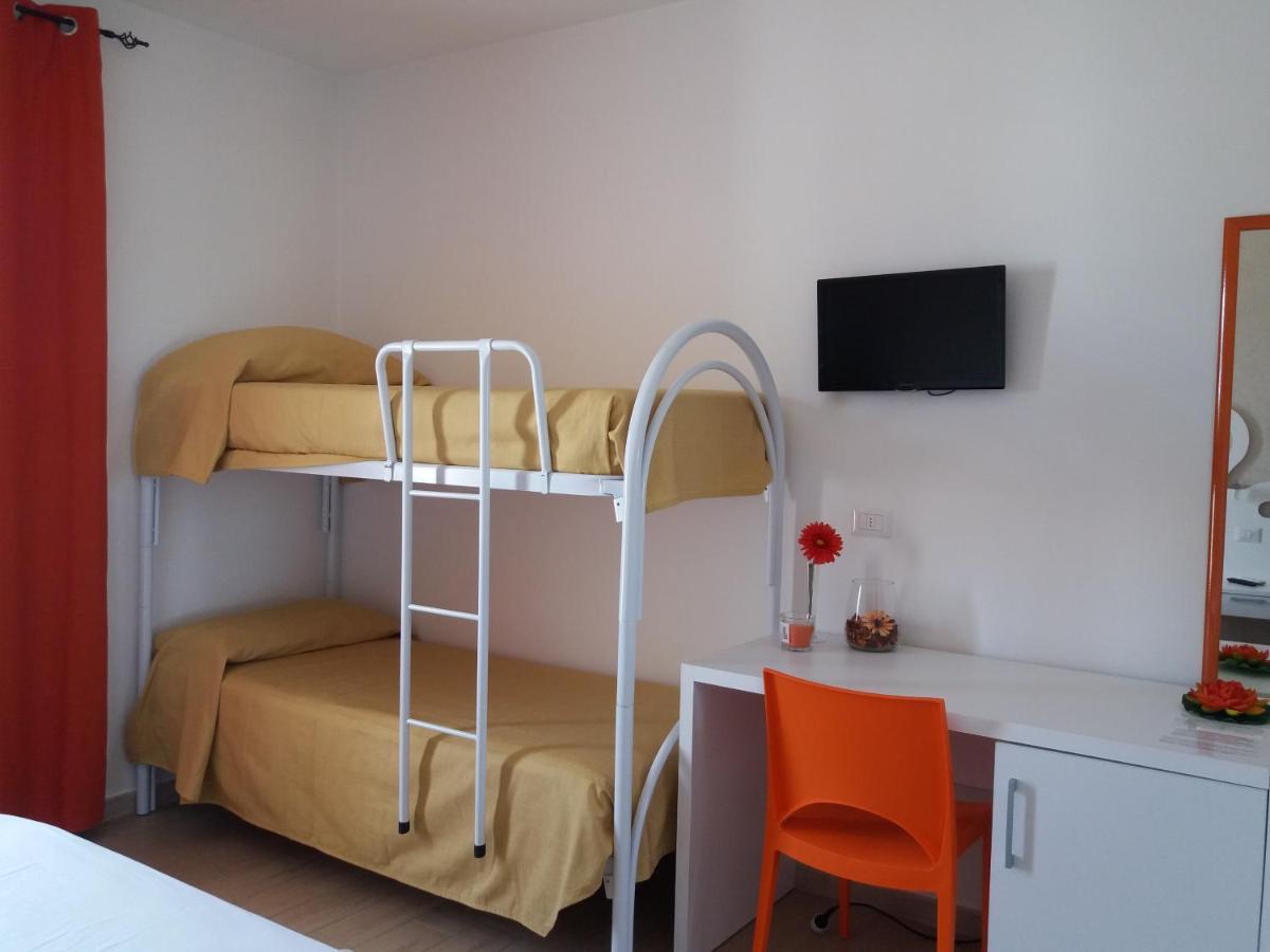 Hotel Tesori Del Salento à Alliste Extérieur photo