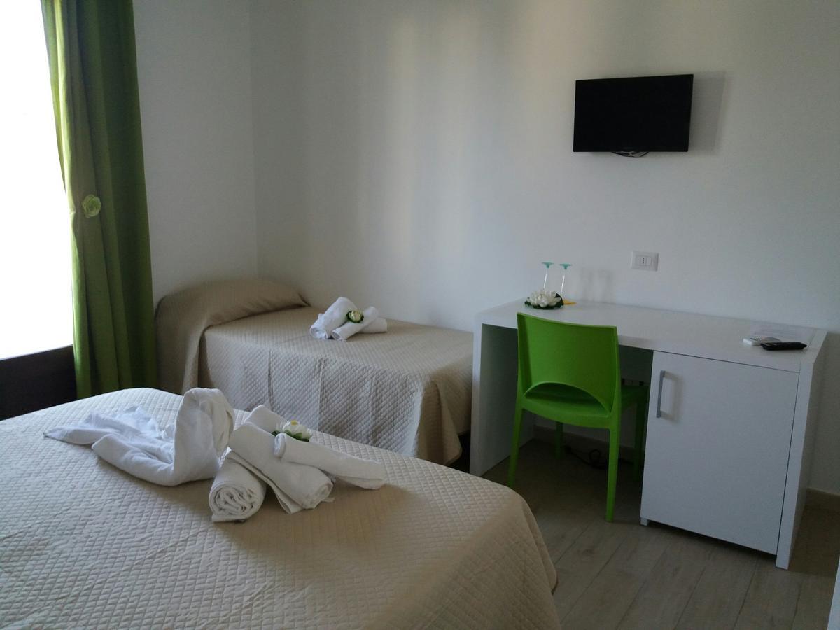 Hotel Tesori Del Salento à Alliste Extérieur photo