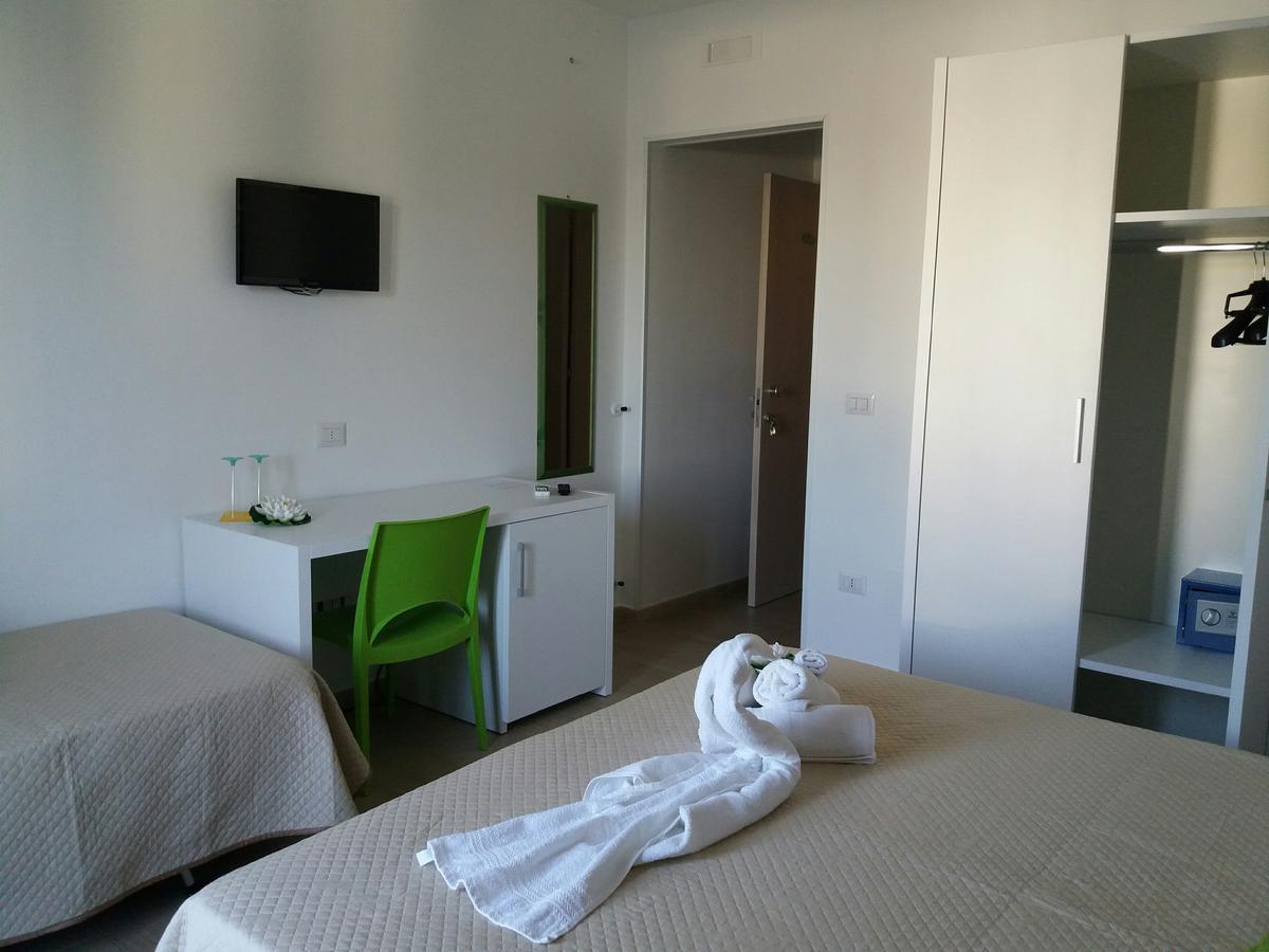 Hotel Tesori Del Salento à Alliste Extérieur photo